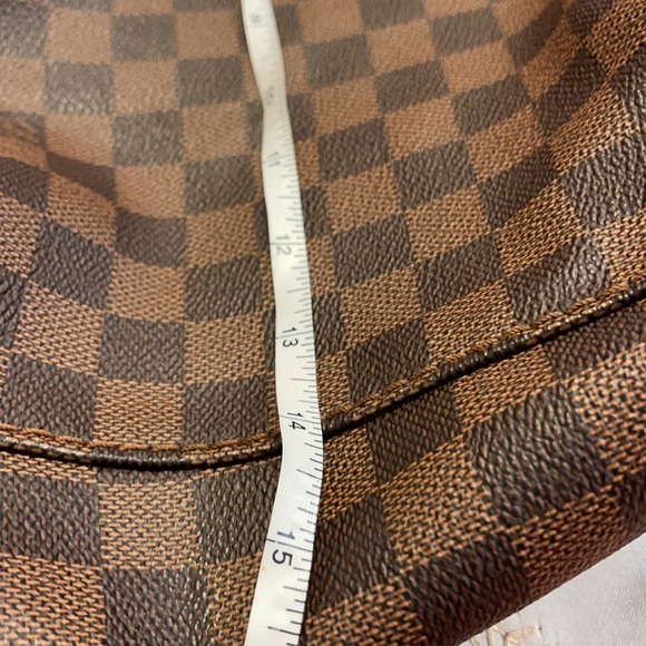Louis Vuitton handbag - Picture 11 of 13